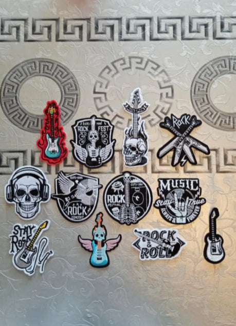 Lot de 12 patchs rock / metal image 0