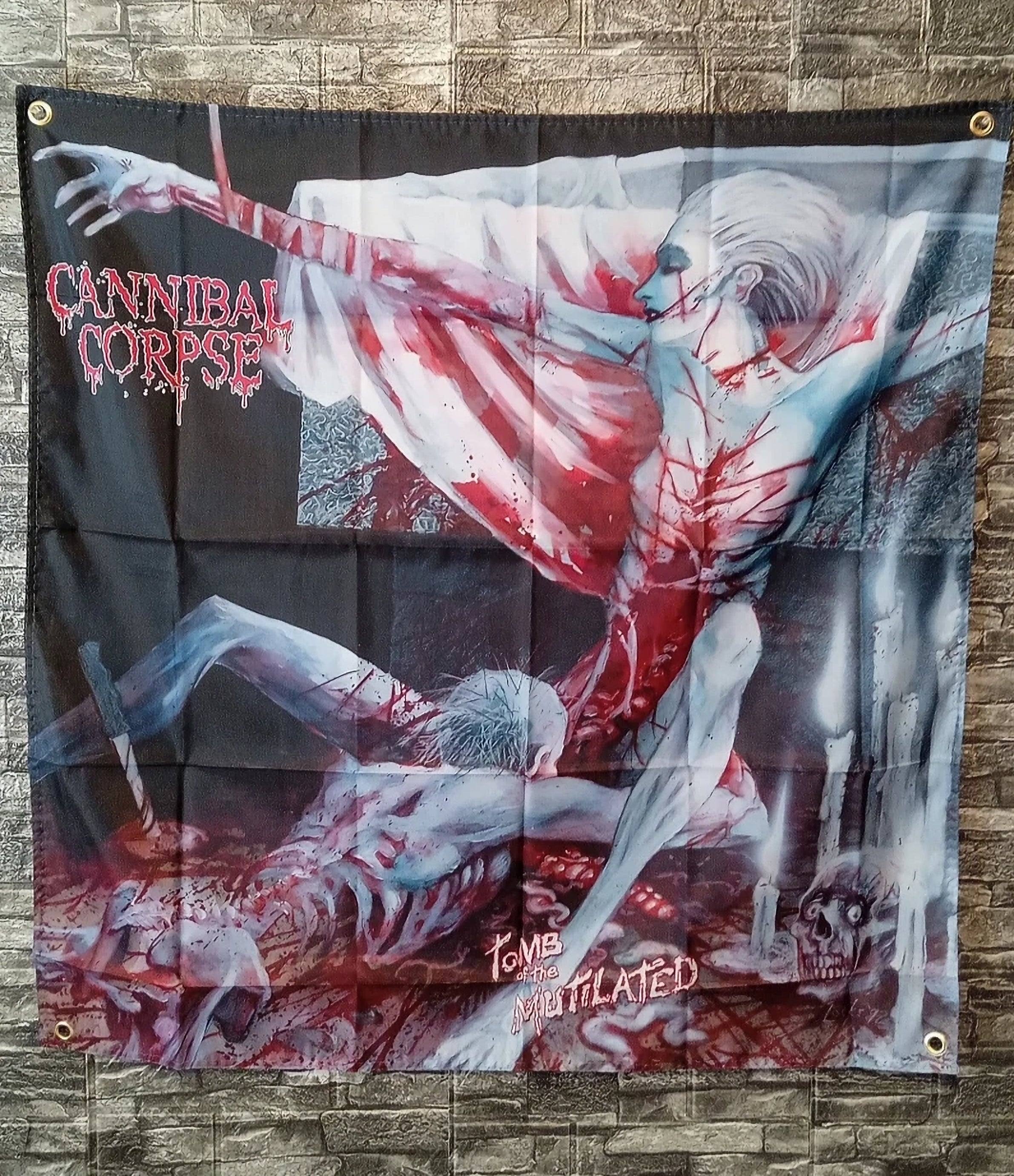 Drapeau  Cannibal corpse " Tomb of the mutilated " image 0