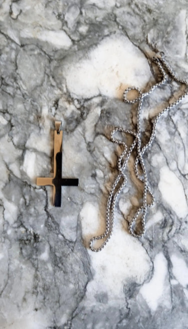 Chaine plus pendentif croix inversé image 0