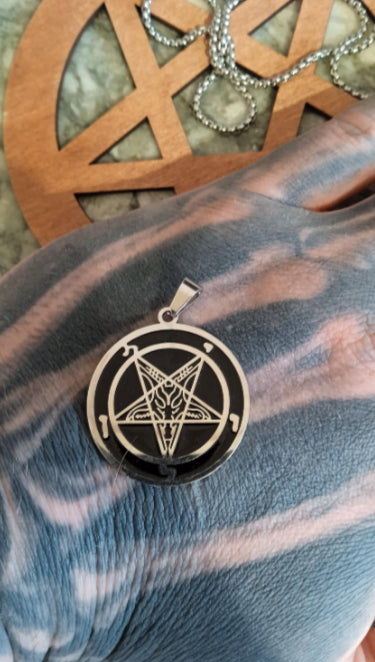 Chaine plus pendentif sigil du baphomet " noir " image 1