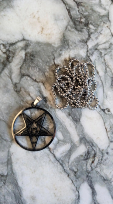 Chaine et pendentif sigil du Baphomet image 2
