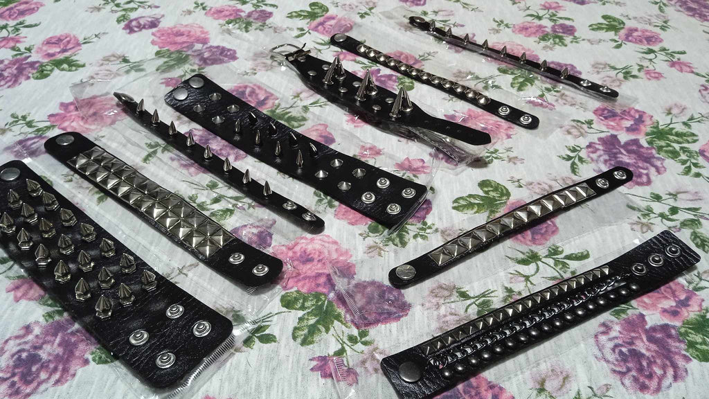 Bracelets a pics gothique / rock image 0