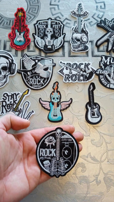 Lot de 12 patchs rock / metal image 1