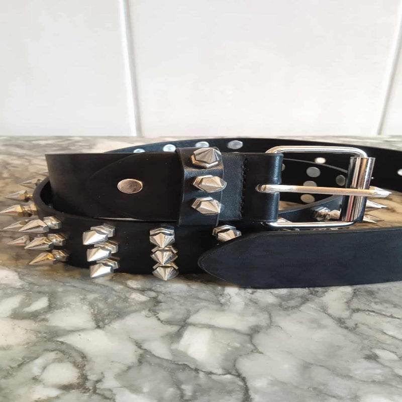 Ceinture noire pics longs